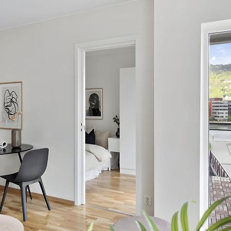 Modern Apartment In The Center Of เบอร์เกน ภายนอก รูปภาพ